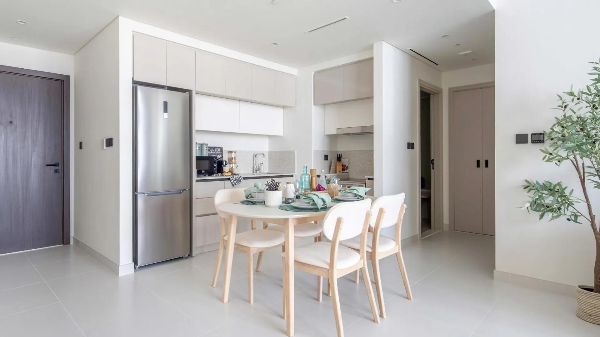 Apartment Frank Porter - Marina Vista Tower 2 Dubai
