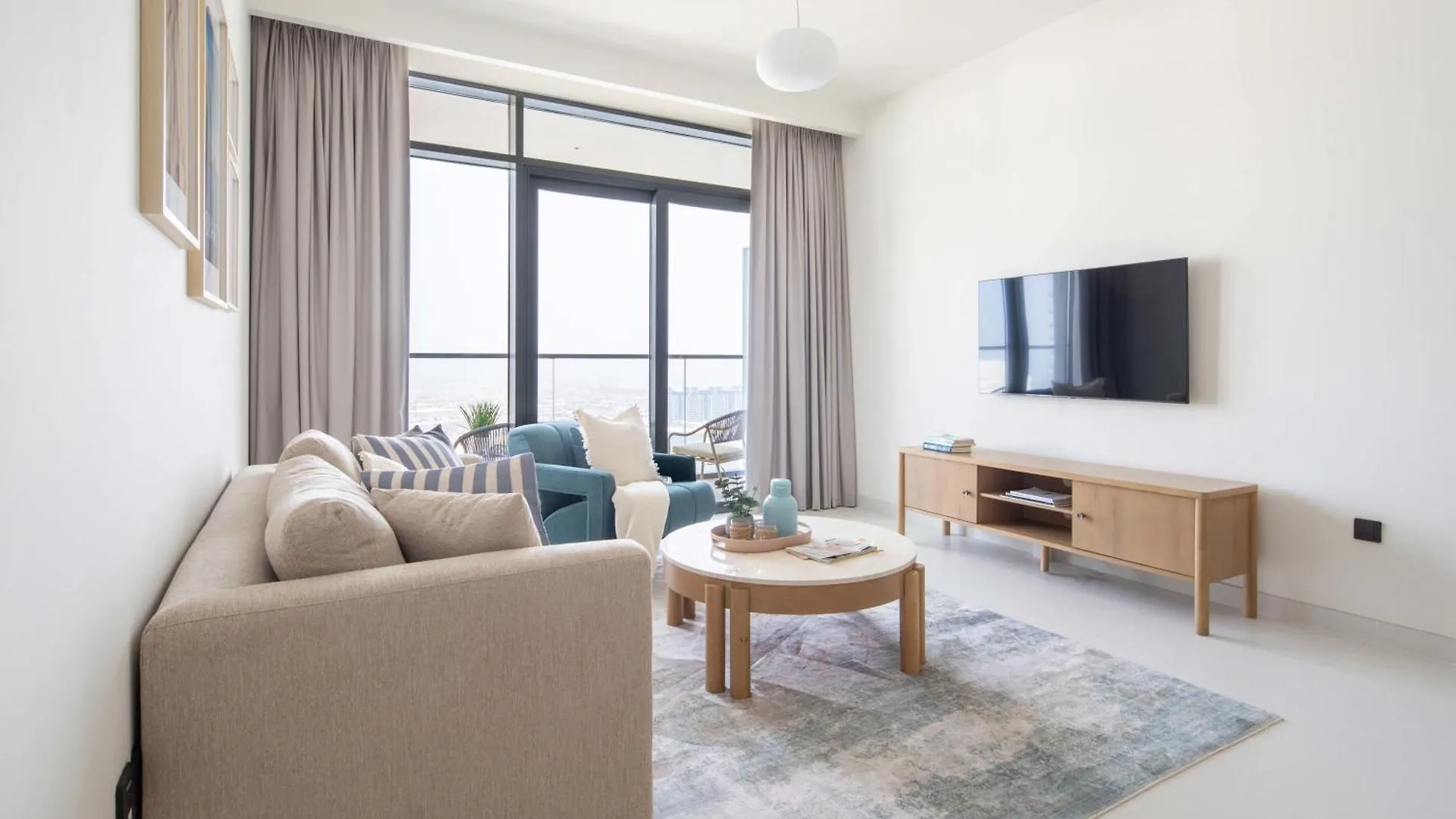 Apartment Frank Porter - Marina Vista Tower 2 Dubai