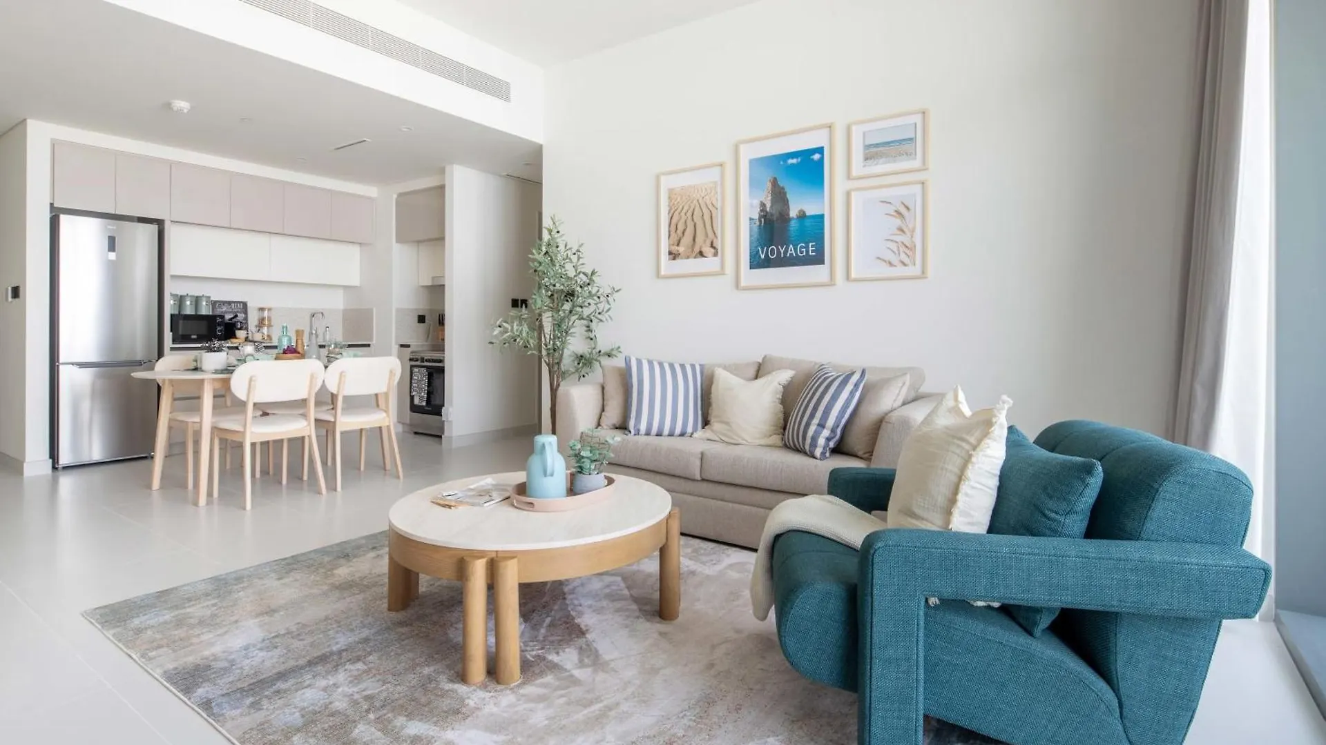 Frank Porter - Marina Vista Tower 2 Dubai Apartment
